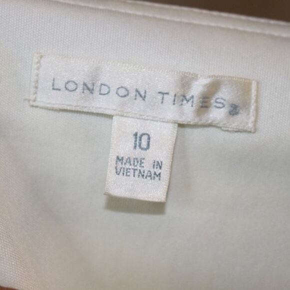 London Times Woman's Size 10 Form Fitted Stretch Casual Off White Midi Dress - Picture 2 of 3